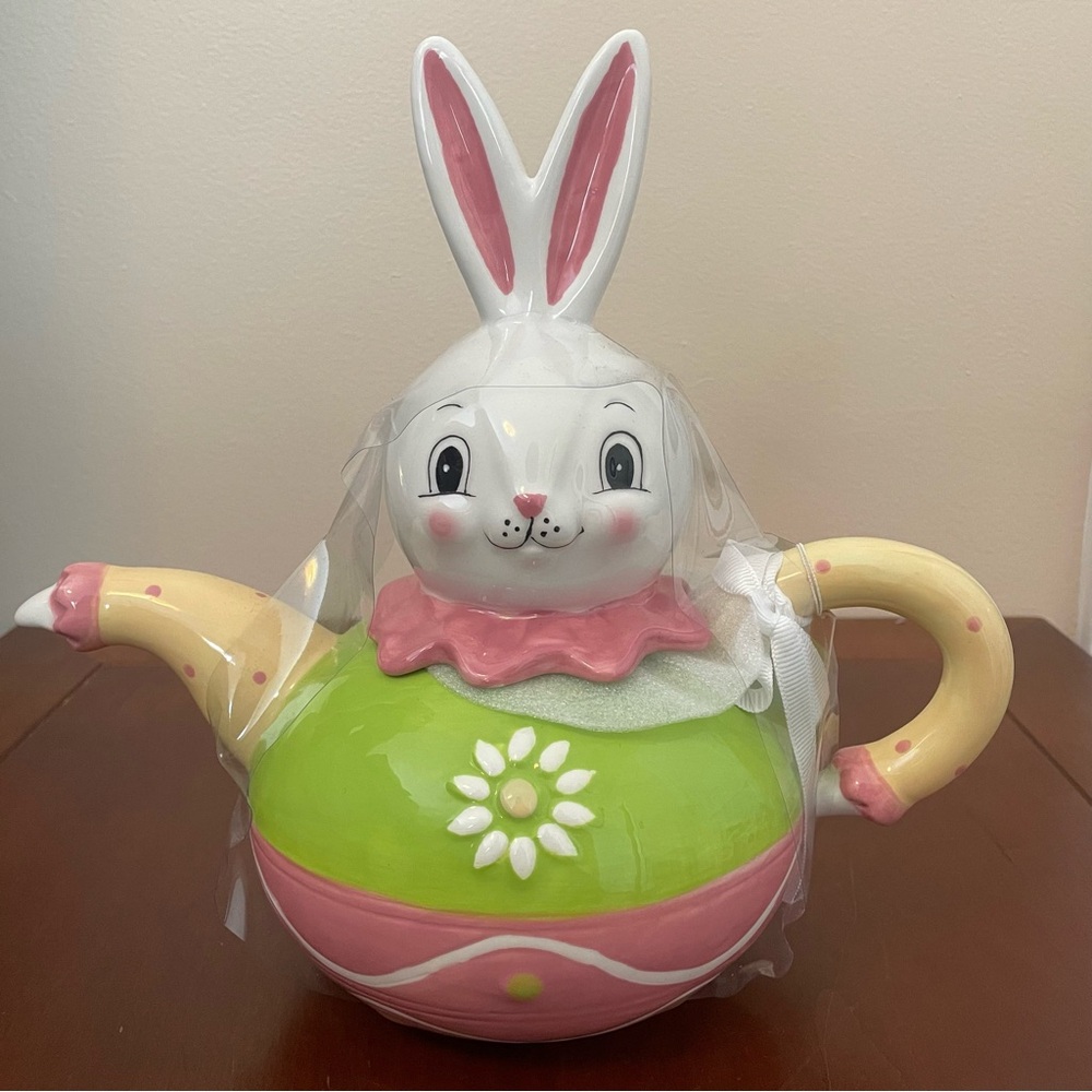 NWT JOHANNA PARKER EASTER BUNNY TEAPOT Rabbit Tea Ceramic Spring Daisy Flower